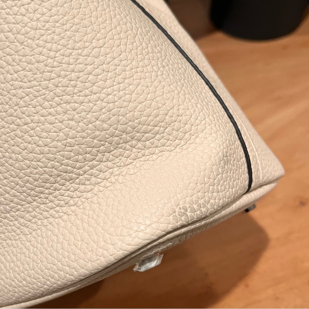 Cream bucket bag top handle - designer - Picture 7 of 9